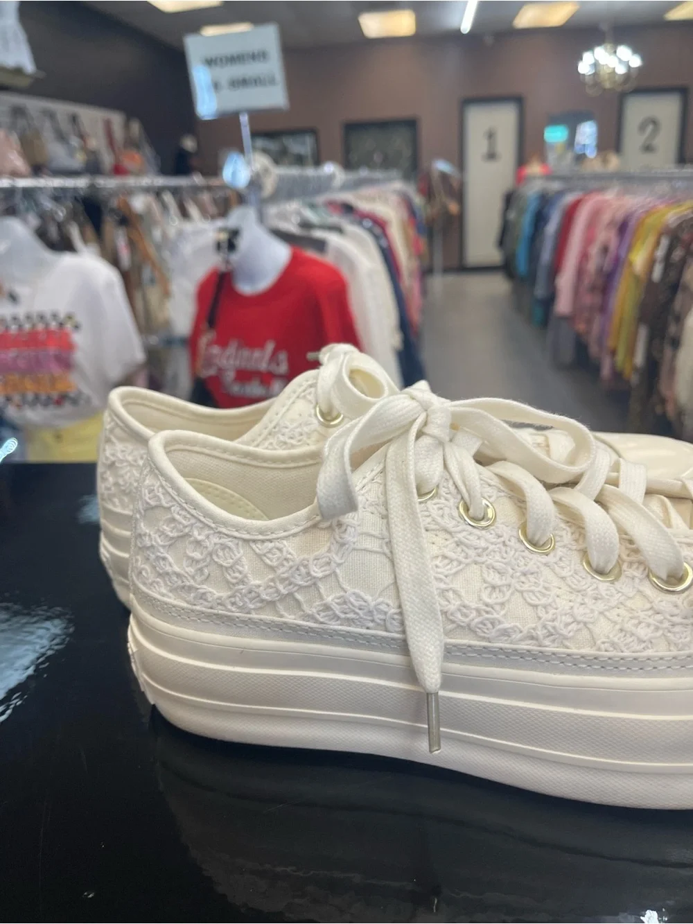 Converse Women's Cream Lace Low-Top Platform Sneakers